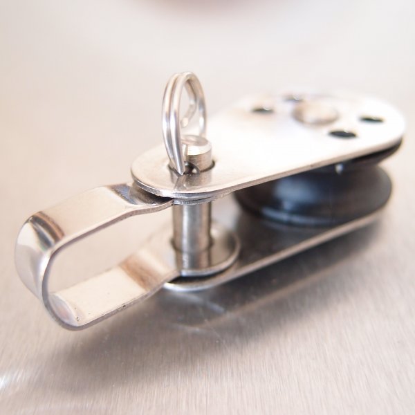 Stainless Steel 25mm Pulley Block with Nylon Sheave - Removable Pin & Bracket - AISI 316