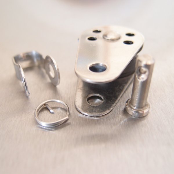 Stainless Steel 25mm Pulley Block with Nylon Sheave - Removable Pin & Bracket - AISI 316