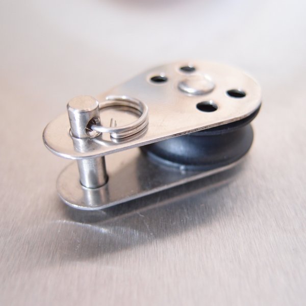 Stainless Steel 25mm Pulley Block with Nylon Sheave - Removable Pin - AISI 316