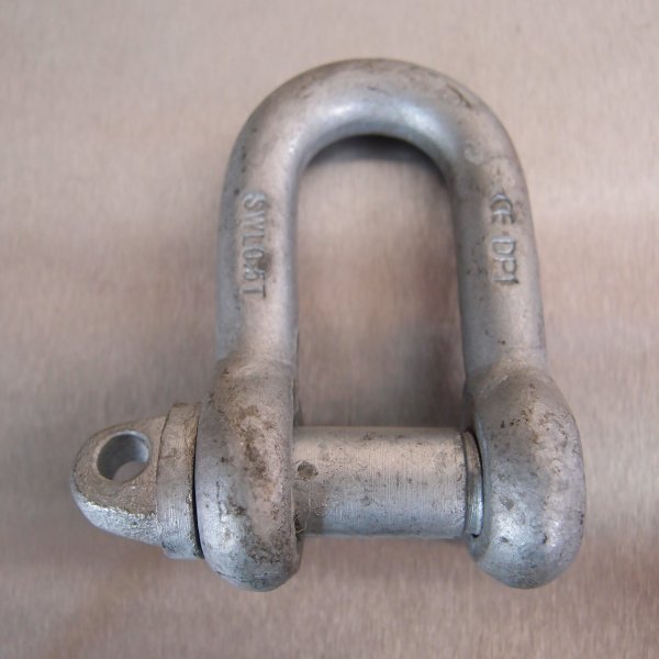 Large Dee Shackles High Tensile with Type A Pins - Galvanised