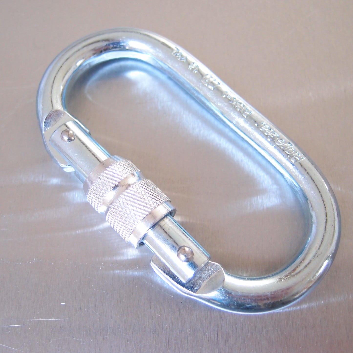 Carabiner - Screw Gate - 18mm Opening - 25kN - Zinc Plated Steel - Working at Height