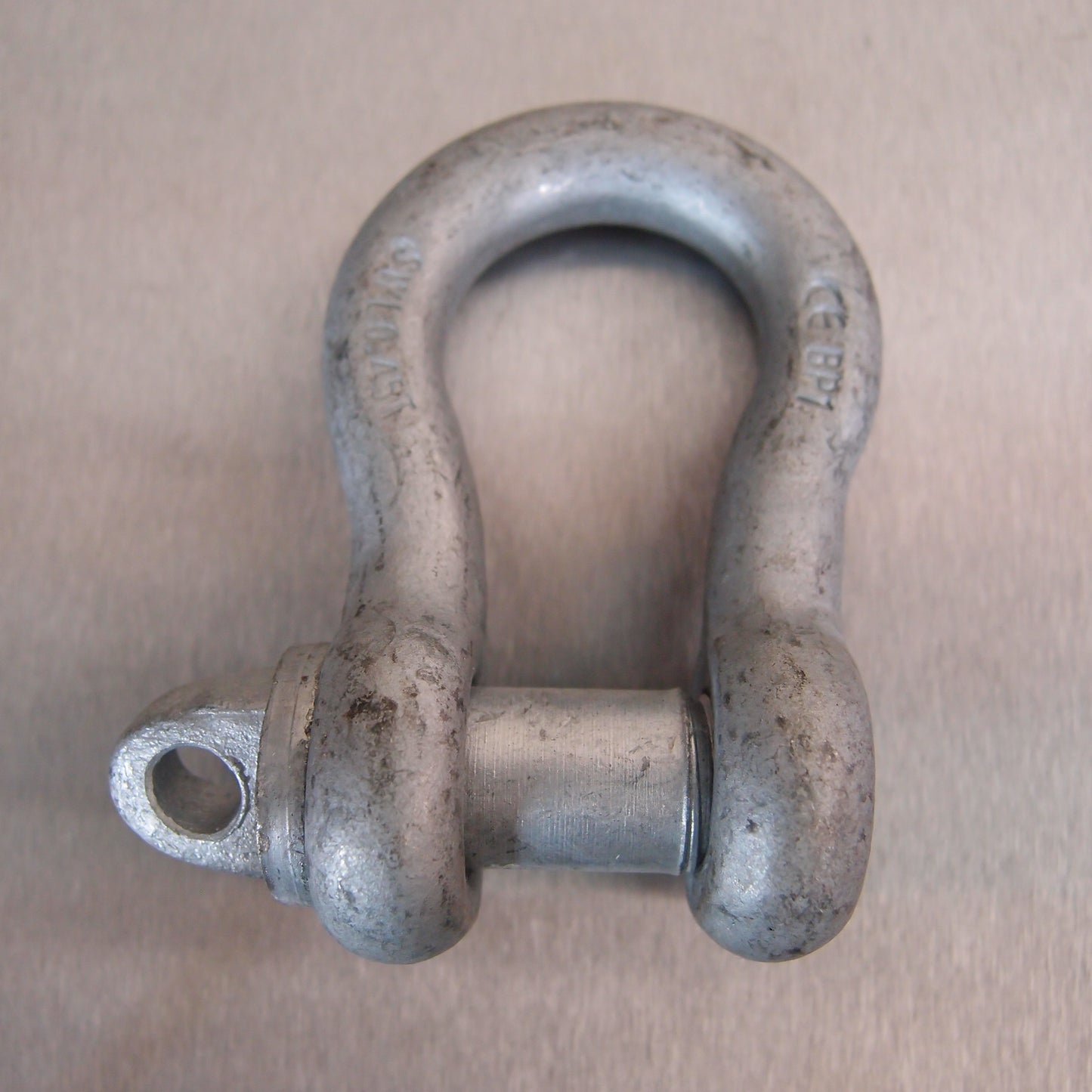 Large Bow Shackles High Tensile with Type A Pins - Galvanised