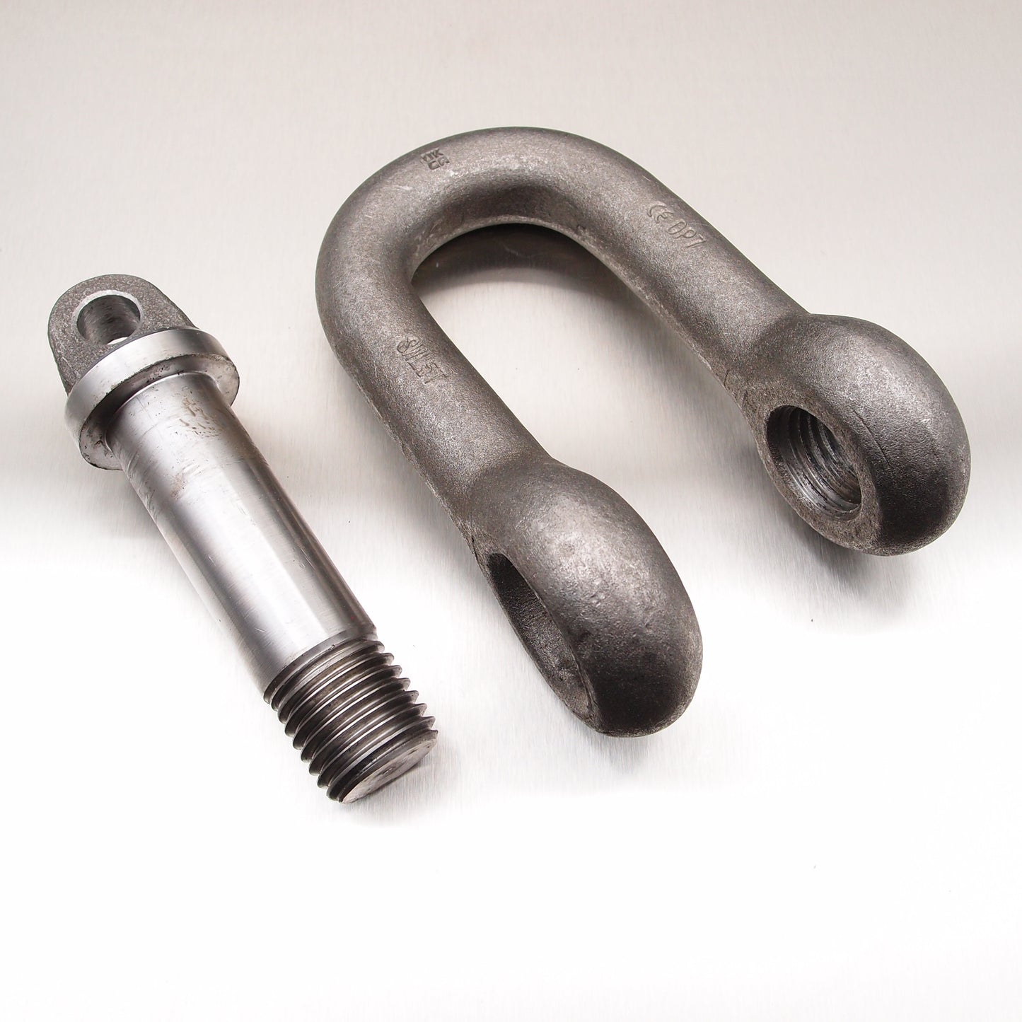 Large Dee Shackles High Tensile with Type A Pins - Self Colour