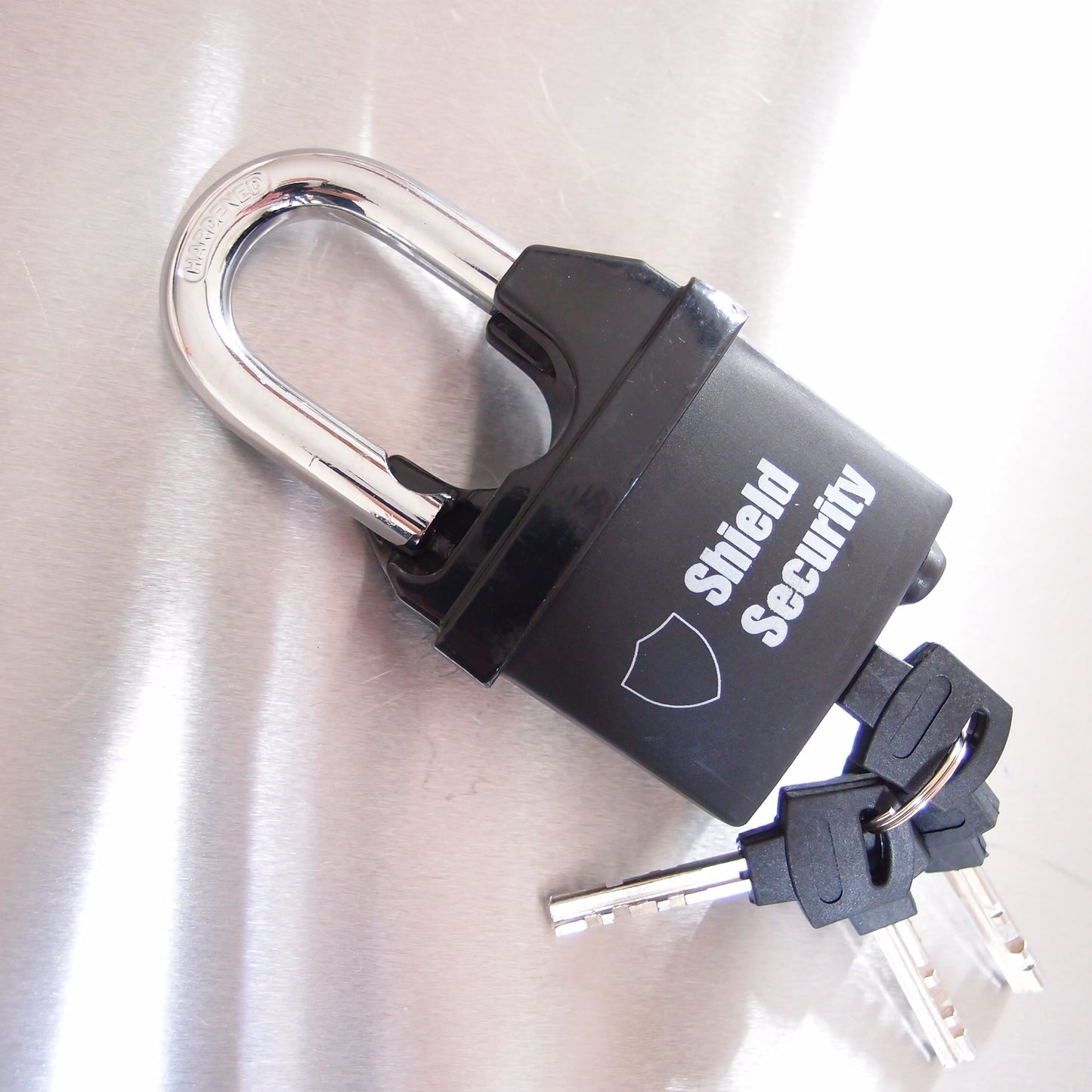 10.5mm Padlock Black Coated with Hardened Shackle - 4 Keys