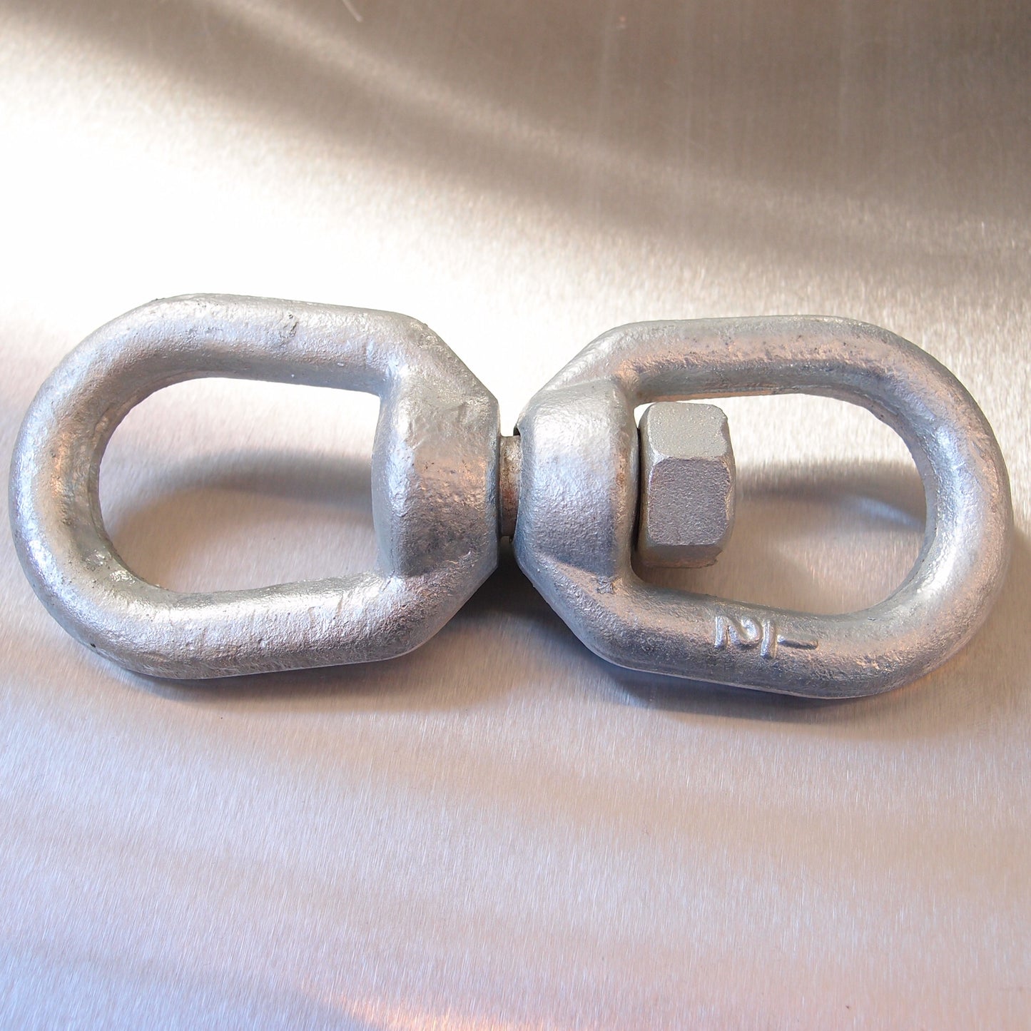 Regular Swivels: Galvanised