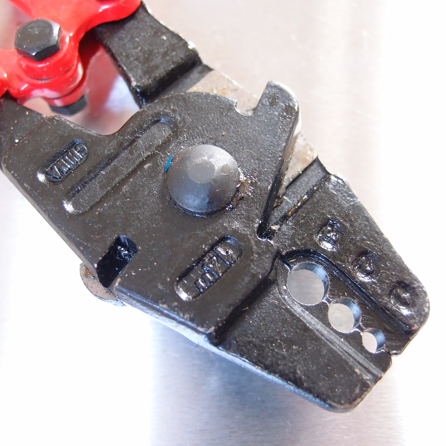 Wire Rope Swaging/Crimping/Rigging Tool - Handheld - Built-In Cutter