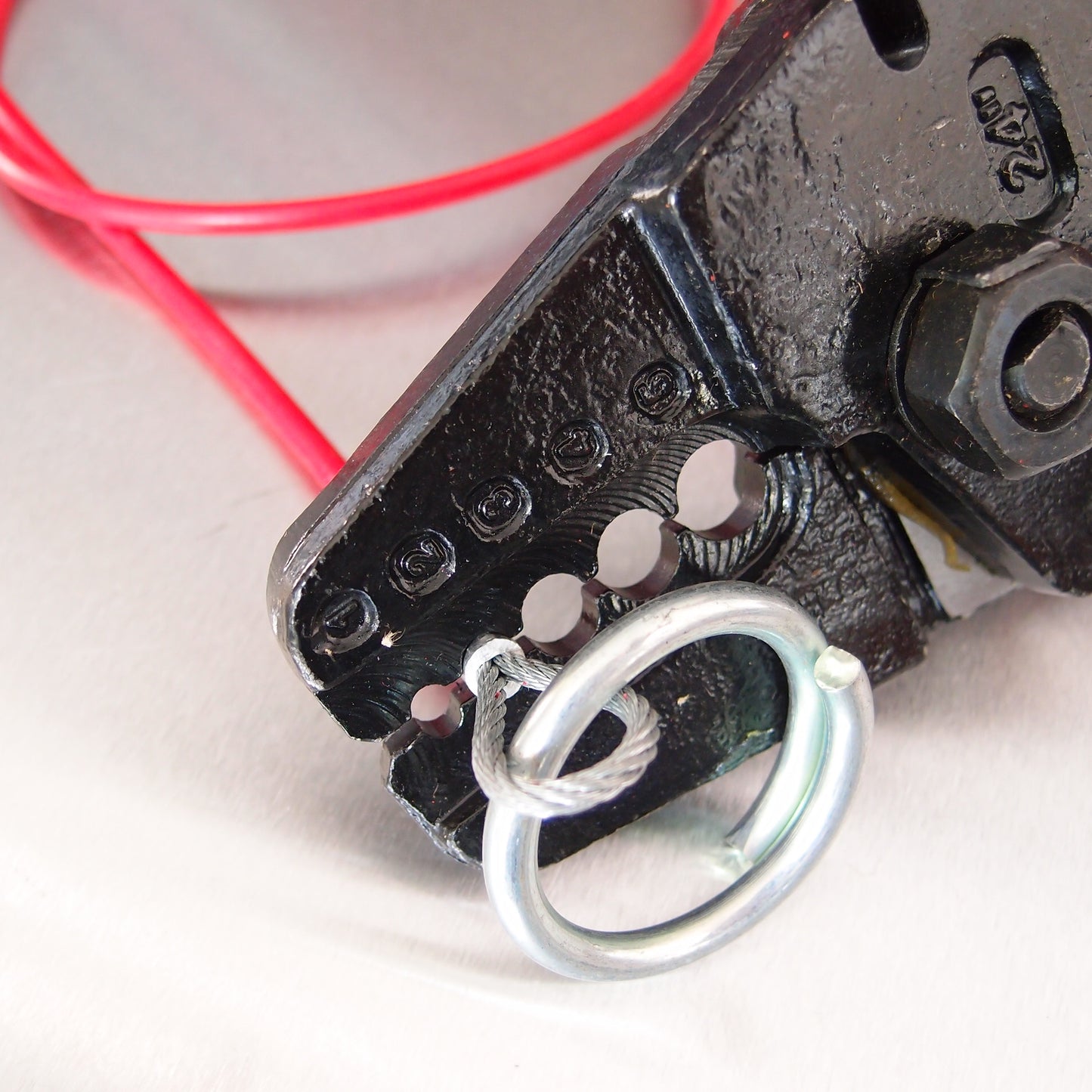 Wire Rope Swaging/Crimping/Rigging Tool - Handheld - Built-In Cutter