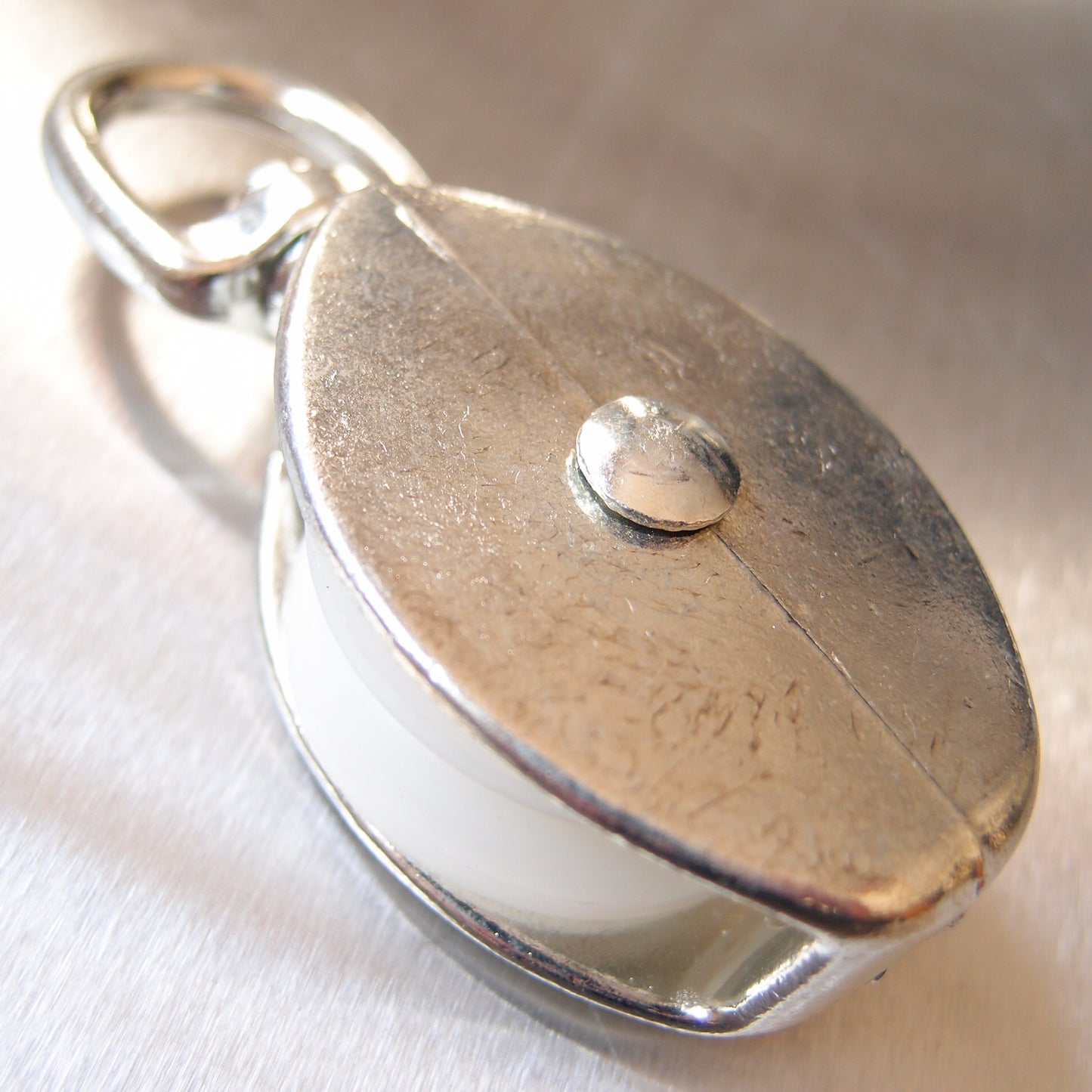 Single Awning Pulley - Nylon Sheave - Swivel Eye - Zinc Plated Steel