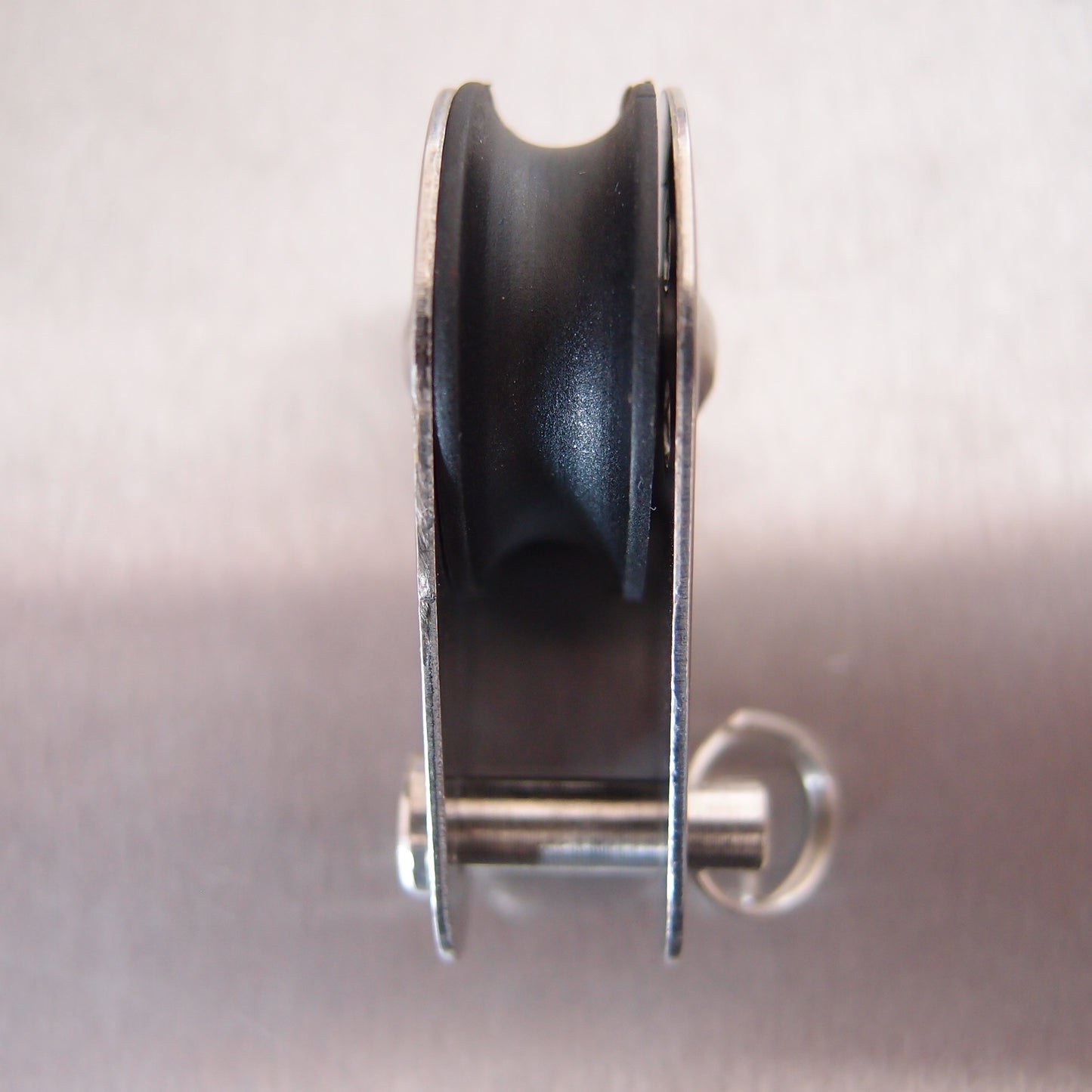 Stainless Steel 25mm Pulley Block with Nylon Sheave - Removable Pin - AISI 316