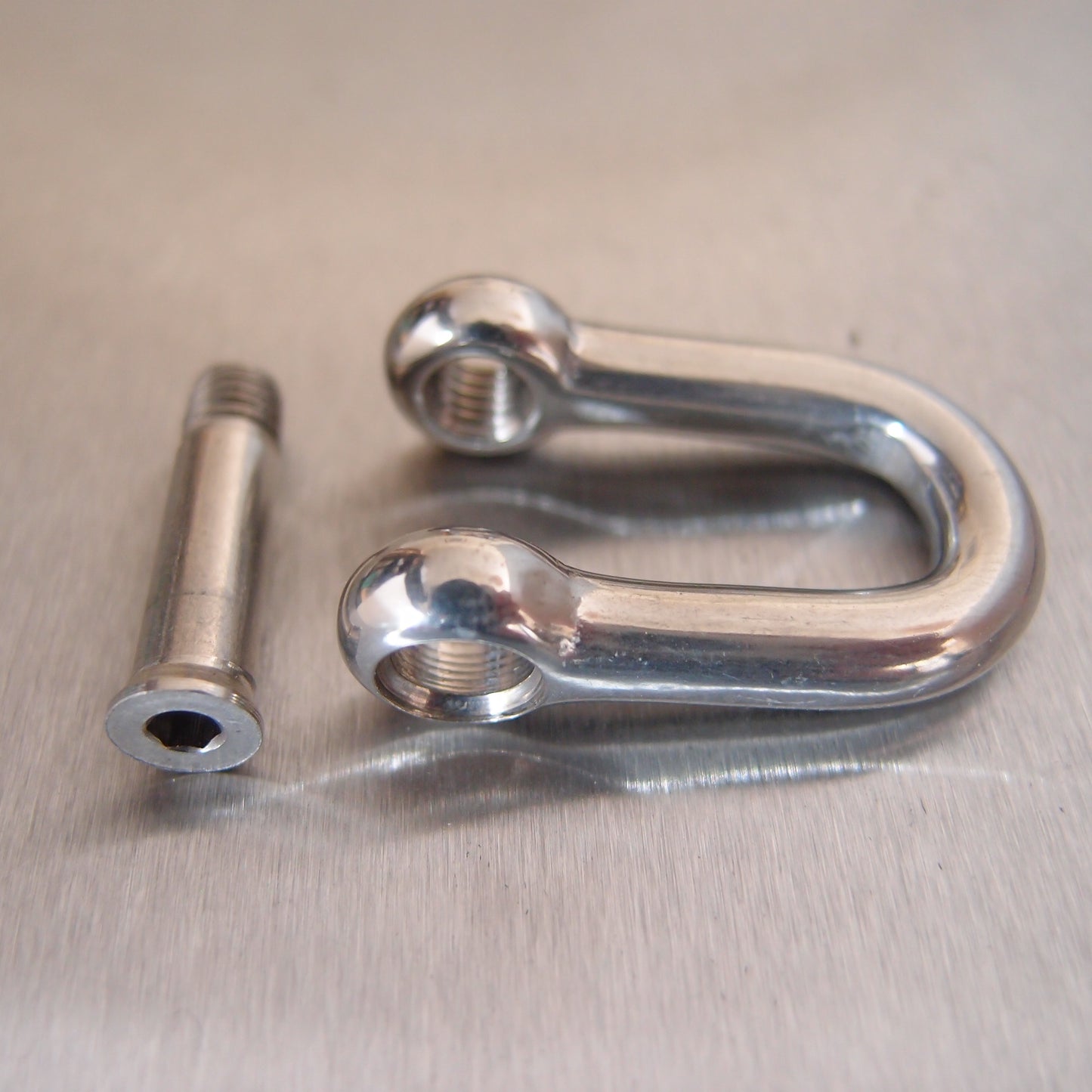 Stainless Steel Dee Shackles - with Allen Key Flush Pin (Hexagon Socket) - AISI 316