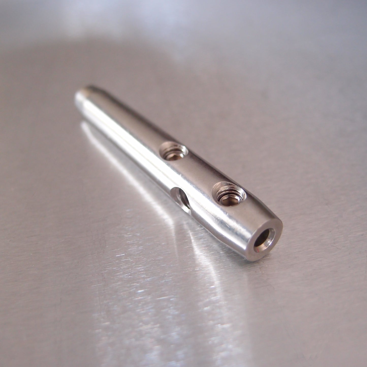 Stainless Steel Swageless Stud Terminal with Internal Thread - AISI 316