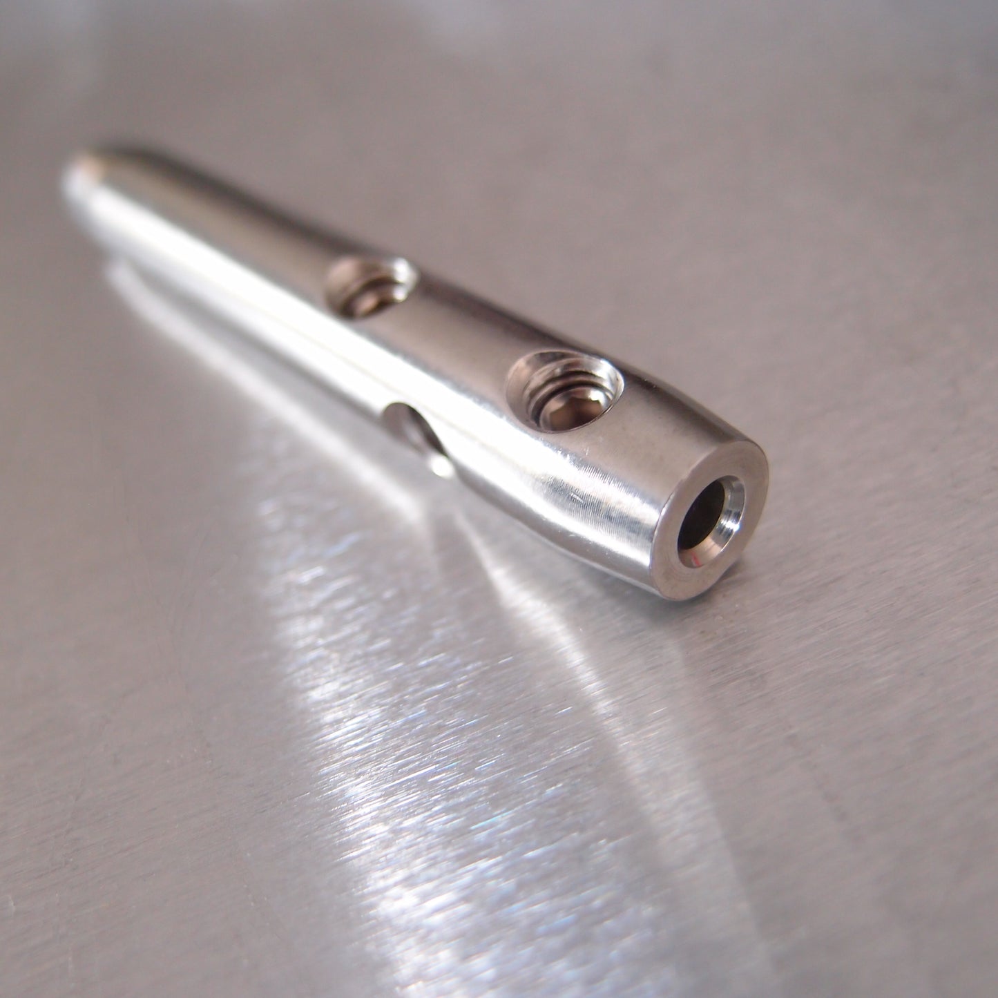 Stainless Steel Swageless Stud Terminal with Internal Thread - AISI 316
