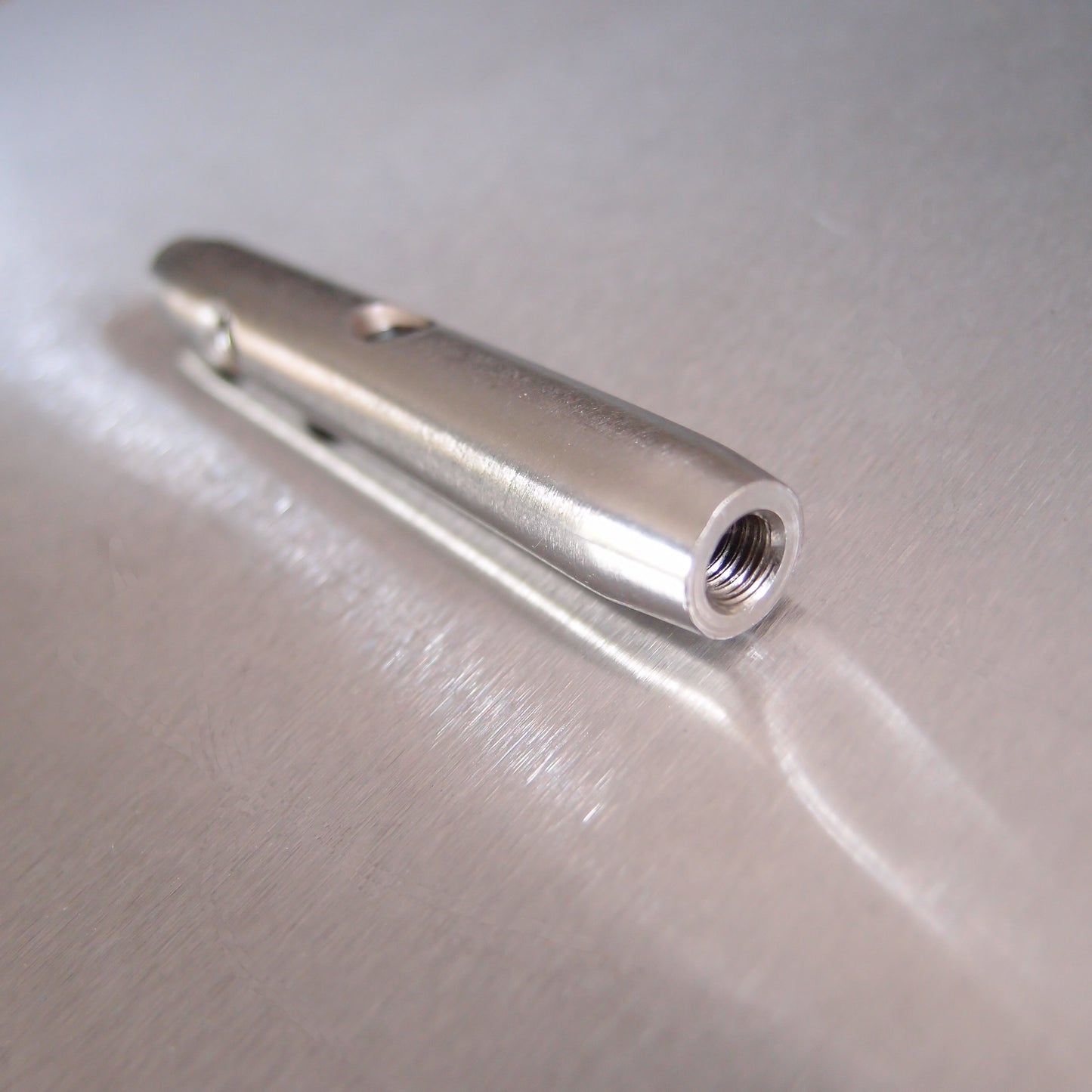 Stainless Steel Swageless Stud Terminal with Internal Thread - AISI 316