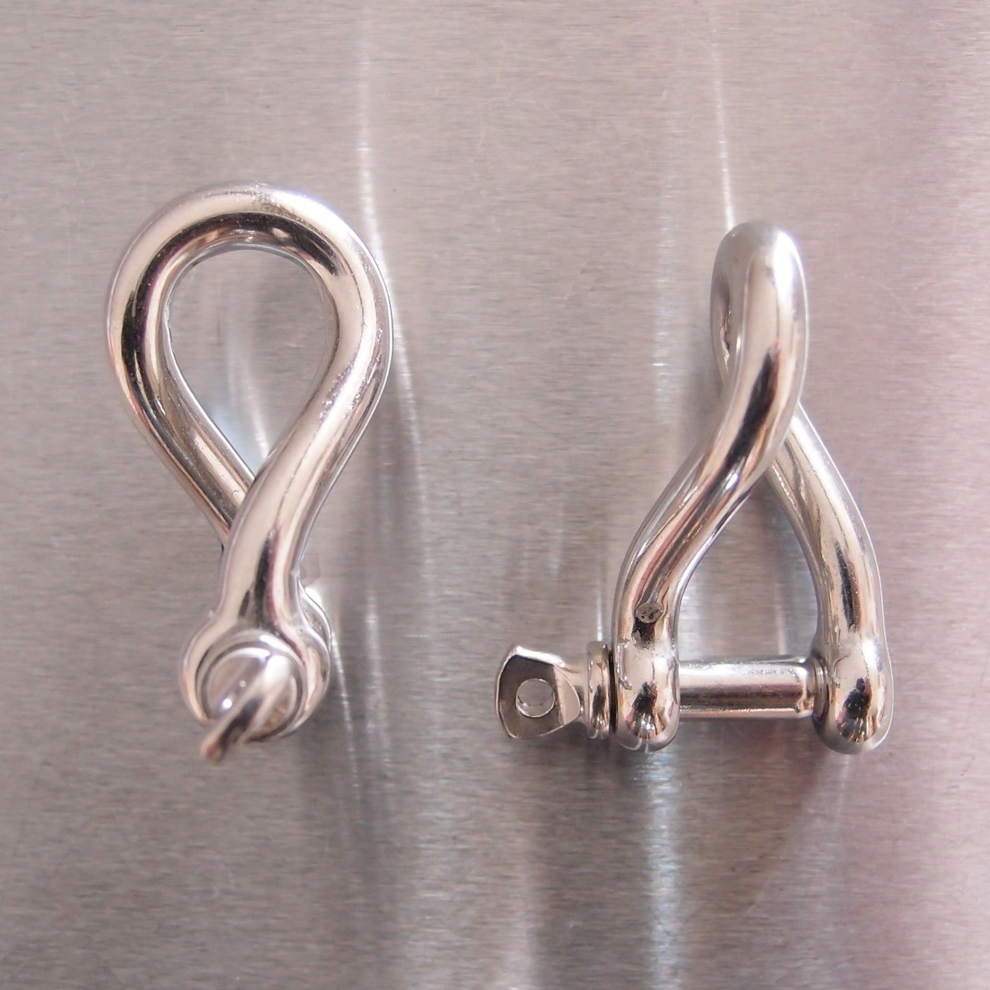 Stainless Steel Twisted Shackle with Screwed Collar Pin AISI 316