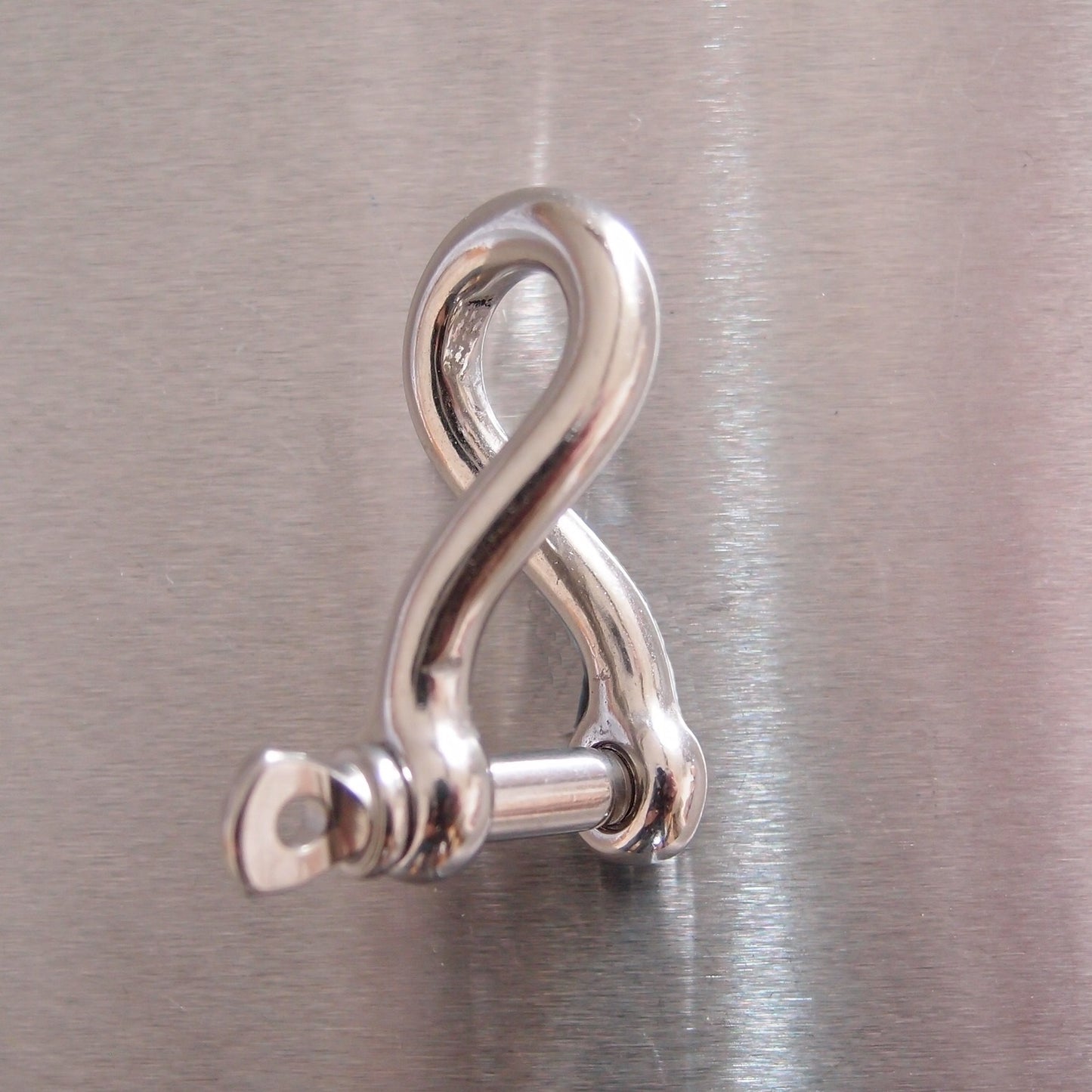 Stainless Steel Twisted Shackle with Screwed Collar Pin AISI 316