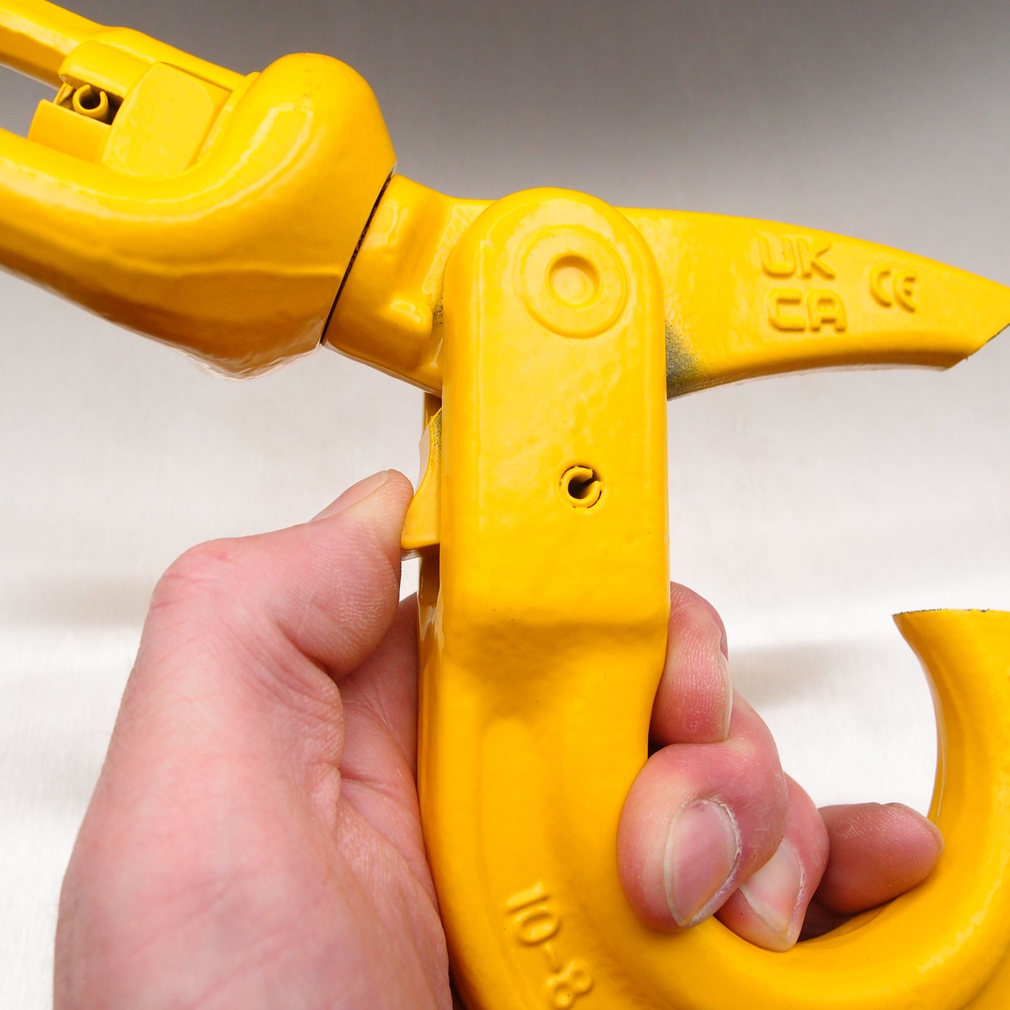 Grade 8 Swivel Self Locking Hook