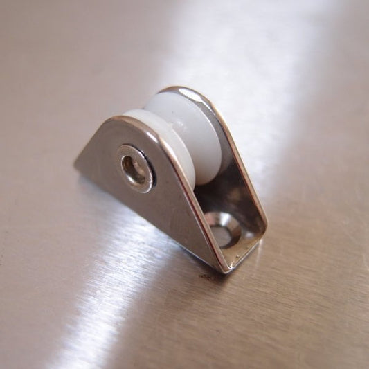 13mm Suits 4mm Rope Stainless Steel Diverter Pulley - Upright Pulley - AISI 316