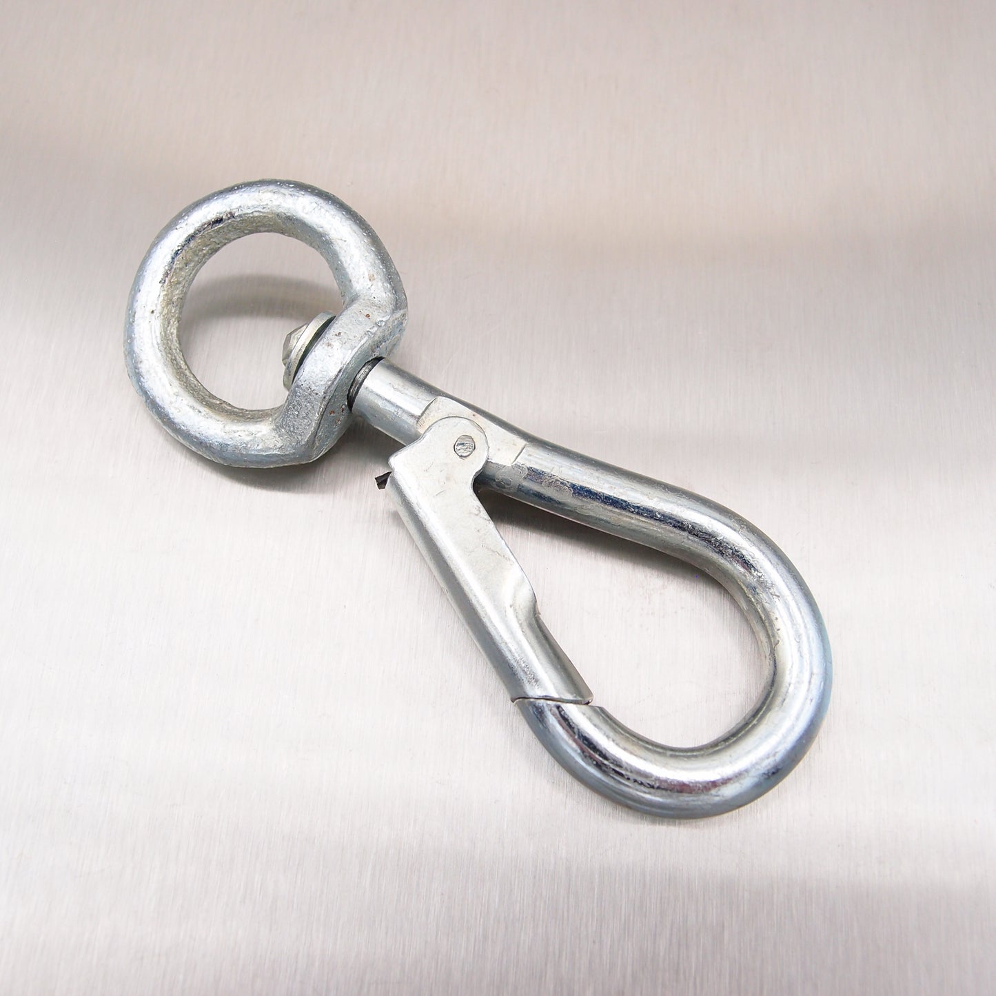 Standard Springhooks to Swivel: Zinc Plated