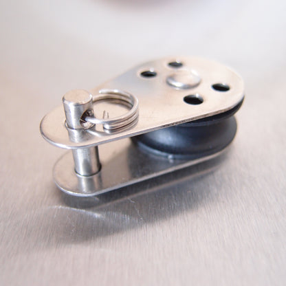 Stainless Steel 25mm Pulley Block with Nylon Sheave - Removable Pin - AISI 316