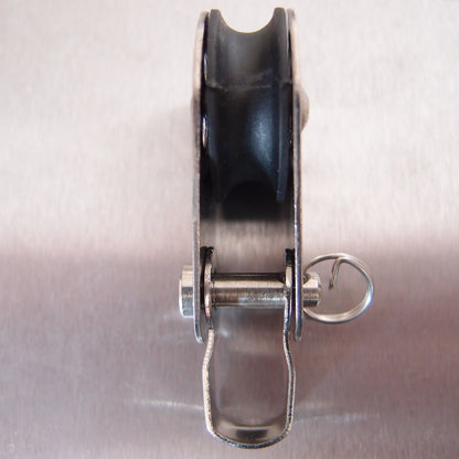 Stainless Steel 25mm Pulley Block with Nylon Sheave - Removable Pin & Bracket - AISI 316