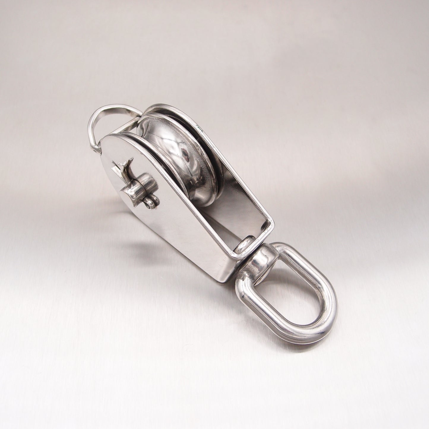 Stainless Steel Single Sheave Blocks with Swivel Oval Eye & Becket - AISI 316