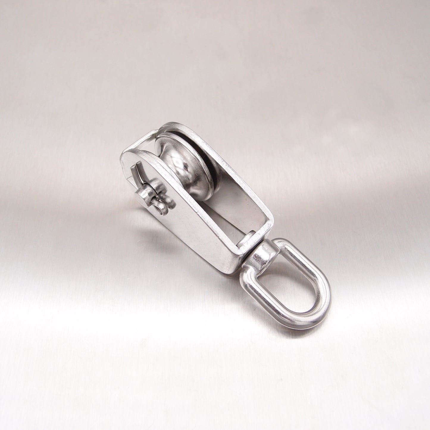 Stainless Steel Single Sheave Blocks with Swivel Oval Eye - AISI 316