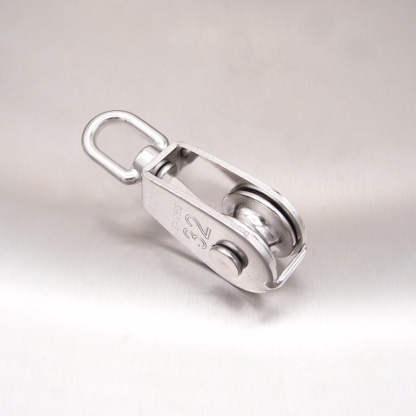 Stainless Steel Single Sheave Blocks with Swivel Oval Eye - AISI 316