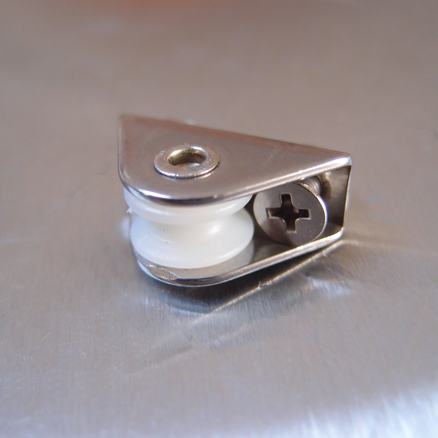 13mm Suits 4mm Rope Stainless Steel Diverter Pulley - Upright Pulley - AISI 316