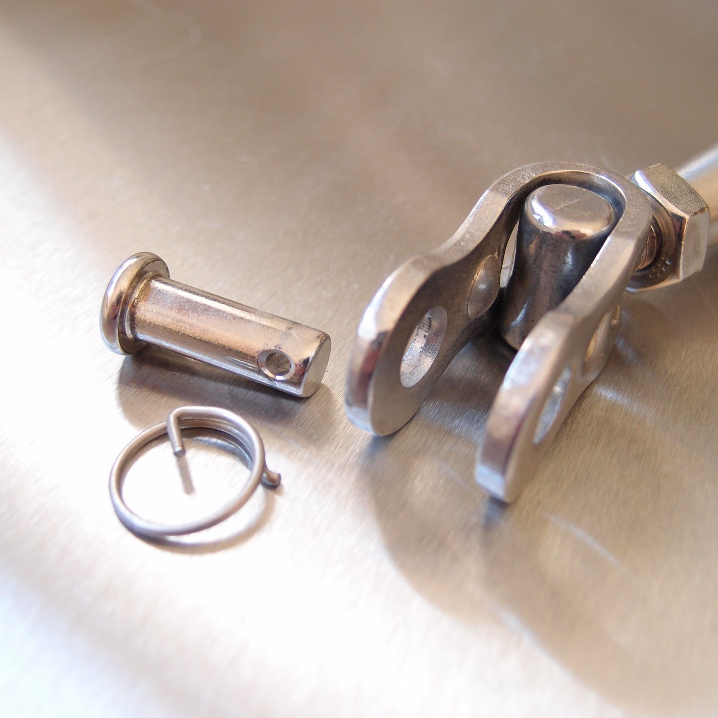 Stainless Steel Closed Body Rigging Screws - Toggle each End - AISI 316